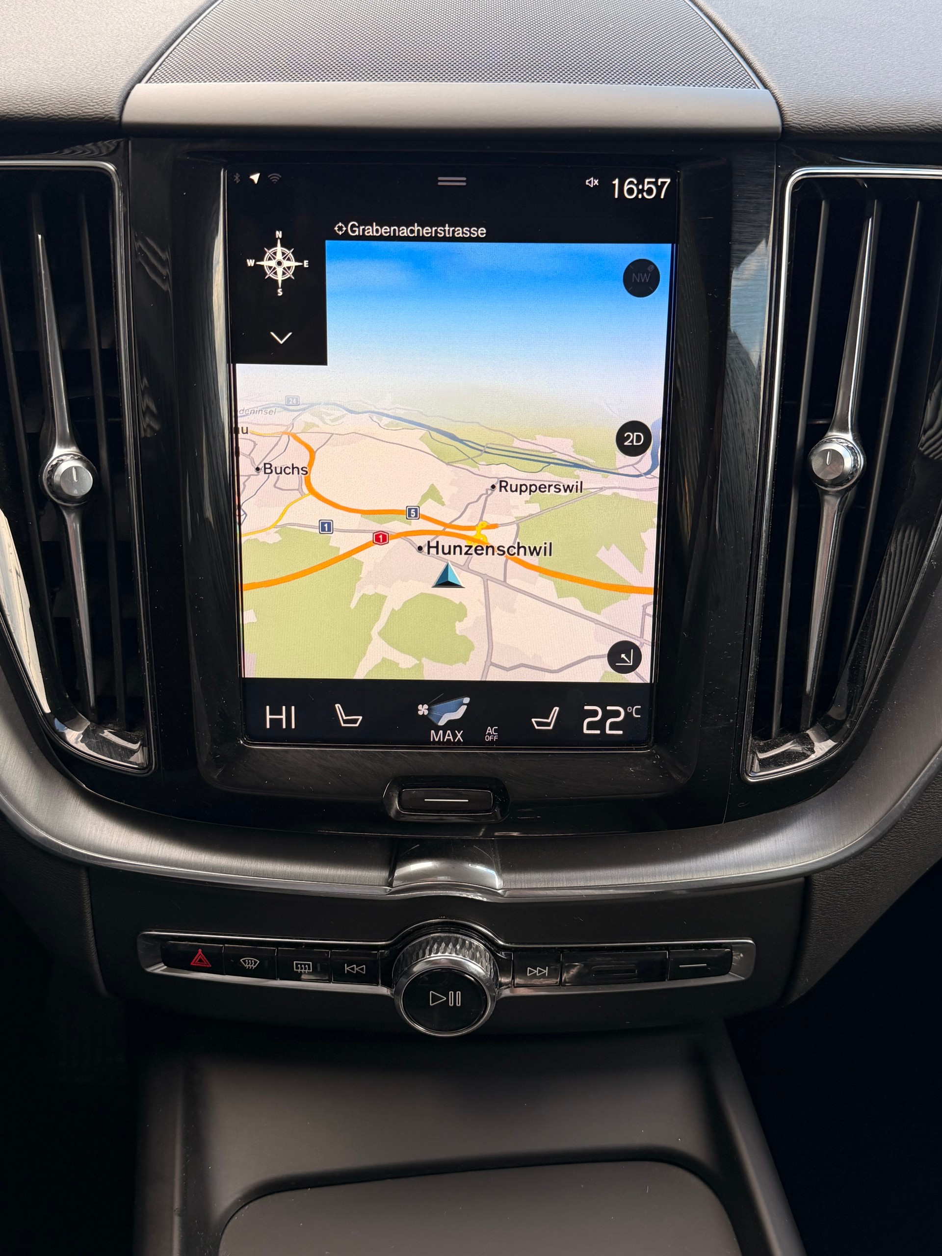 VOLVO XC60 B4 Diesel Mild Hybrid AWD Momentum Geartronic-image-7