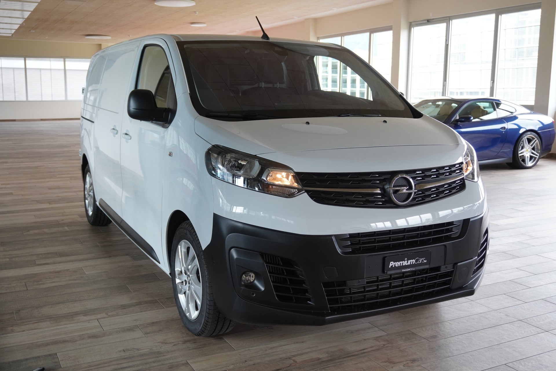 OPEL Vivaro Cargo 2.0 D s/s M-showroom-element-2