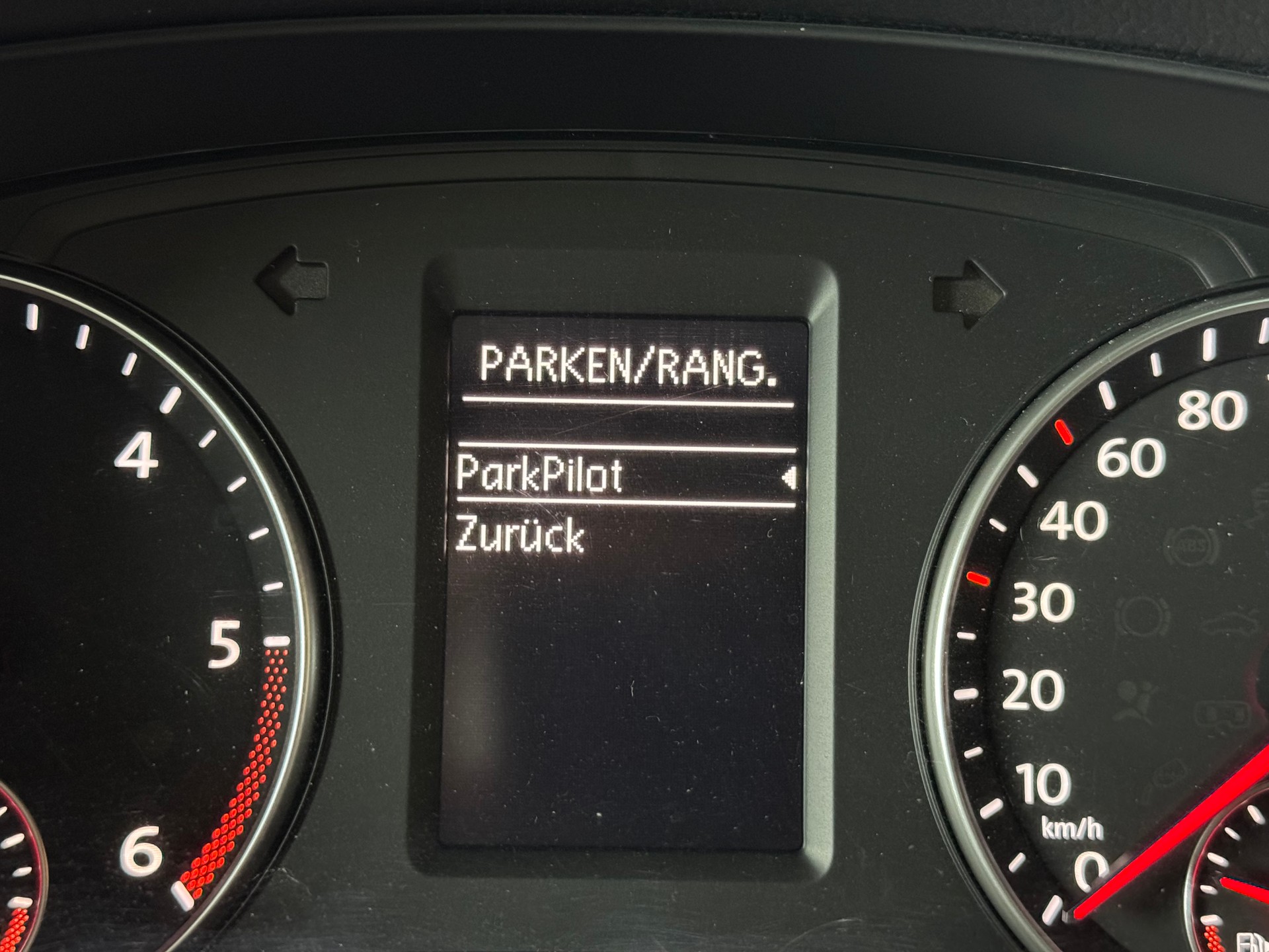 VW Sharan 2.0 TDI BMT Comfortline DSG-image-14