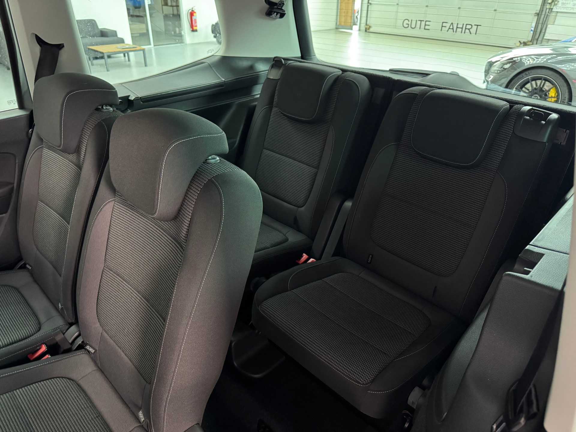 VW Sharan 2.0 TDI BMT Comfortline DSG-image-25