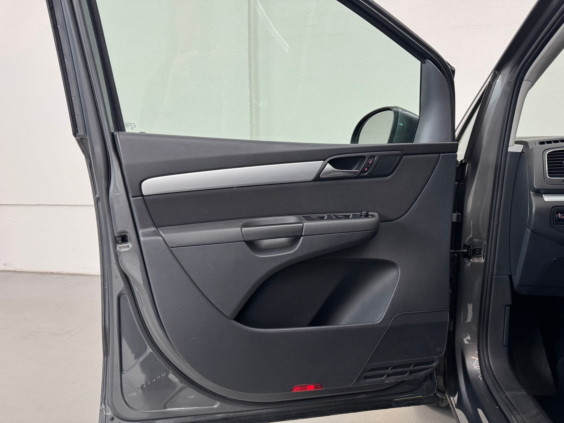 VW Sharan 2.0 TDI BMT Comfortline DSG-image-23