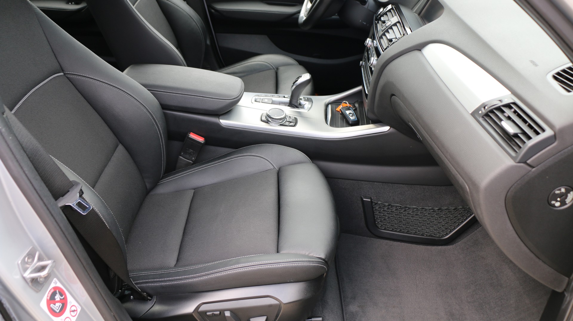 BMW X3 xDrive 28i M Sport-image-24