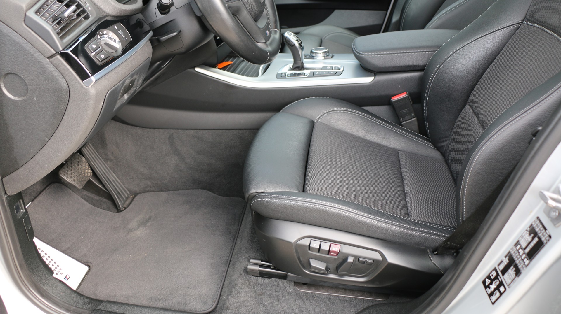 BMW X3 xDrive 28i M Sport-image-14