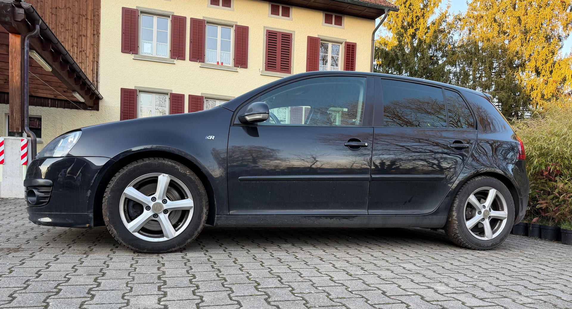 VW Golf 2.0 TDI GT Sport-image-2