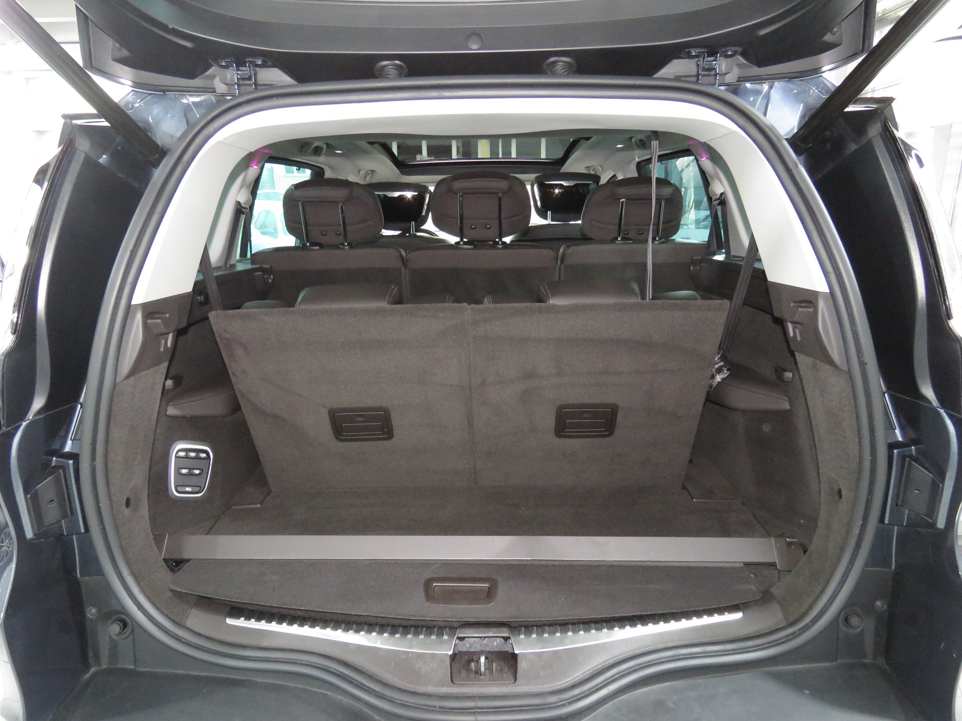 RENAULT Espace 1.8 TCe Initiale EDC-image-10