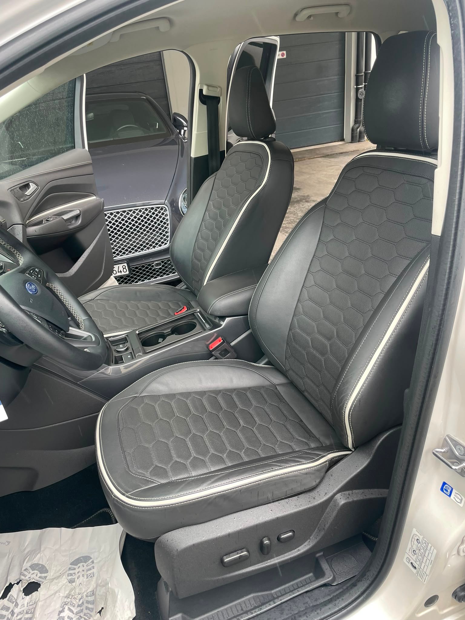 FORD Kuga 1.5 SCTi Vignale 4WD Automatic CH-Auto 70% Rabatt-image-8