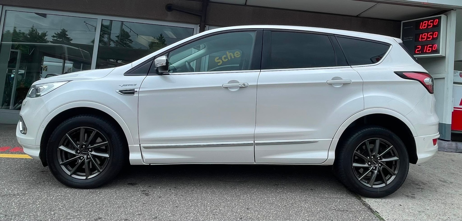 FORD Kuga 1.5 SCTi Vignale 4WD Automatic CH-Auto 70% Rabatt-image-0
