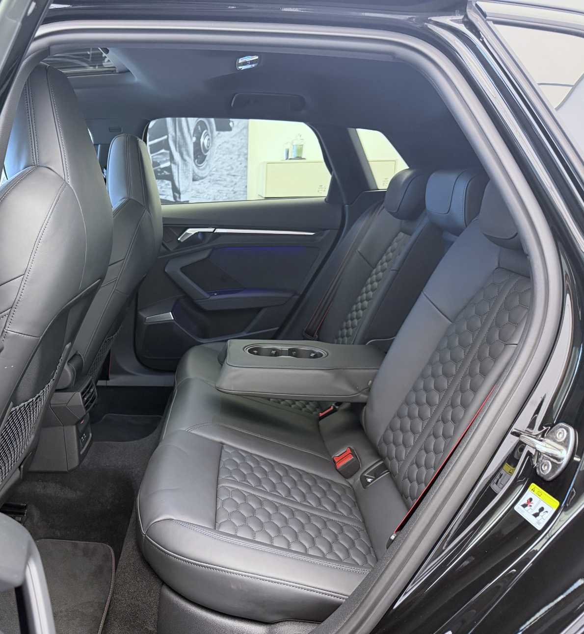 AUDI RS3 Sportback 2.5 TSI quattro S-tronic-image-21
