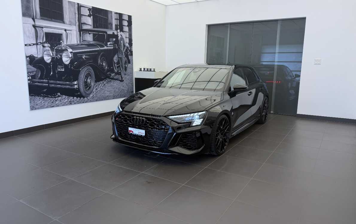 AUDI RS3 Sportback 2.5 TSI quattro S-tronic-image-0
