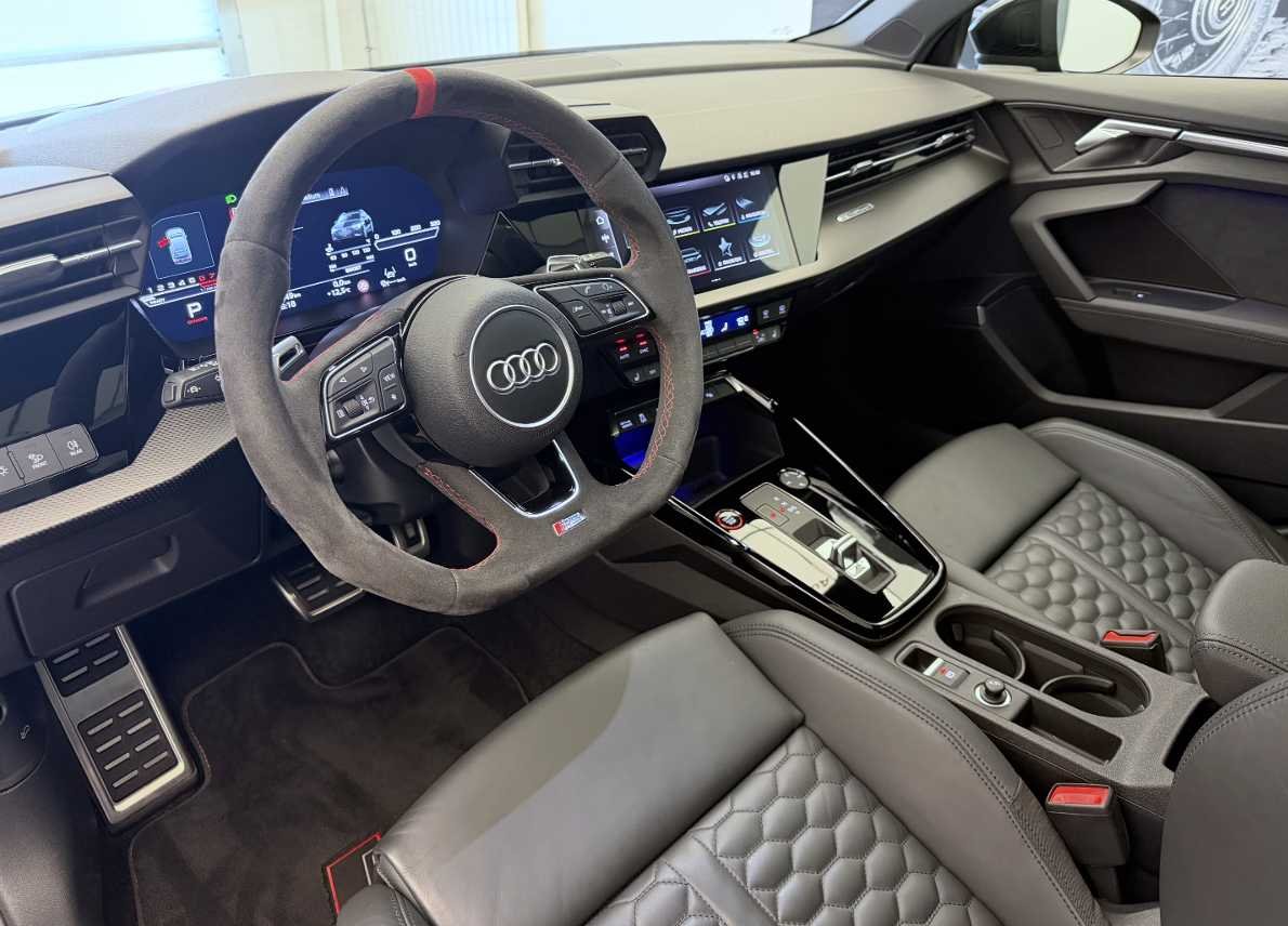 AUDI RS3 Sportback 2.5 TSI quattro S-tronic-image-7