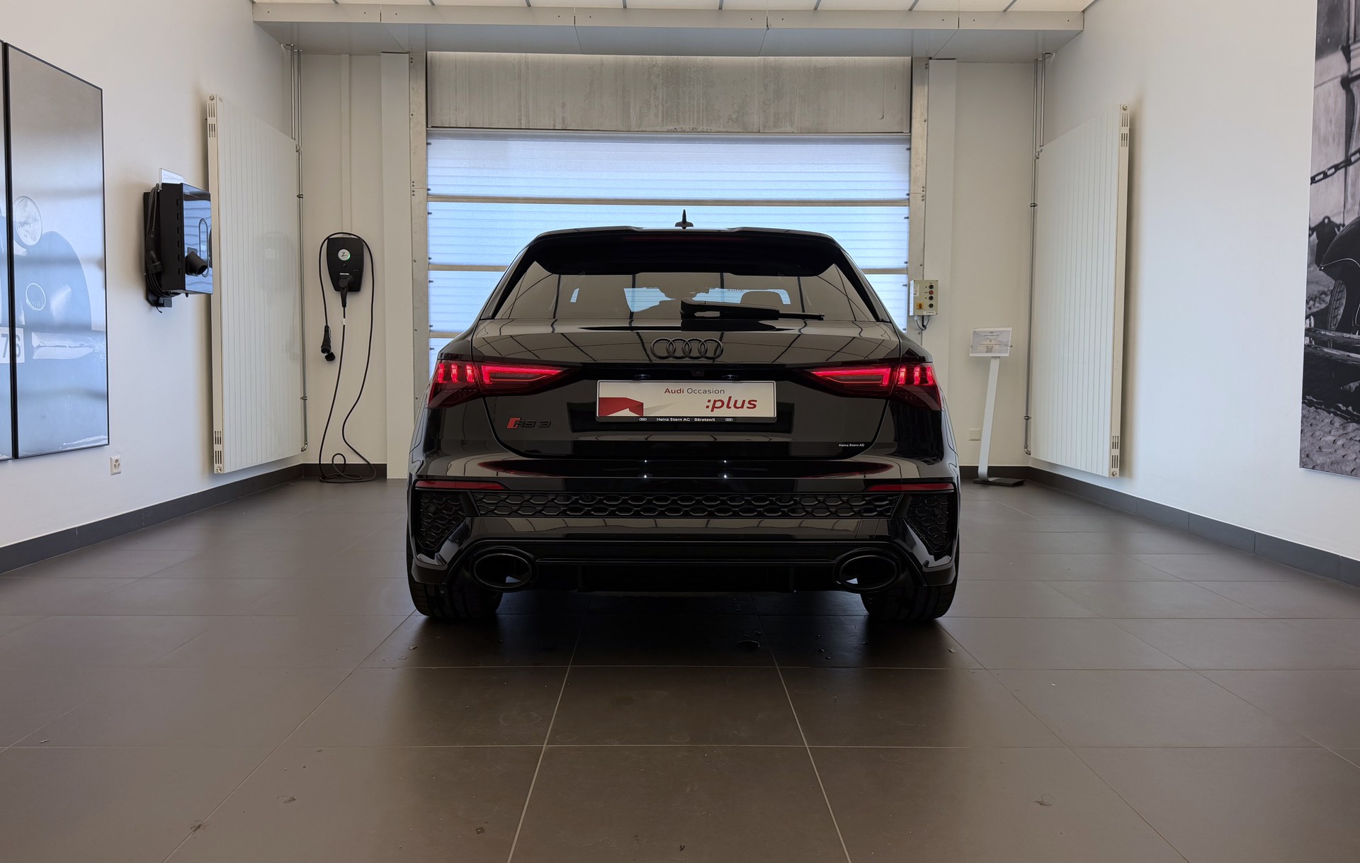 AUDI RS3 Sportback 2.5 TSI quattro S-tronic-image-25