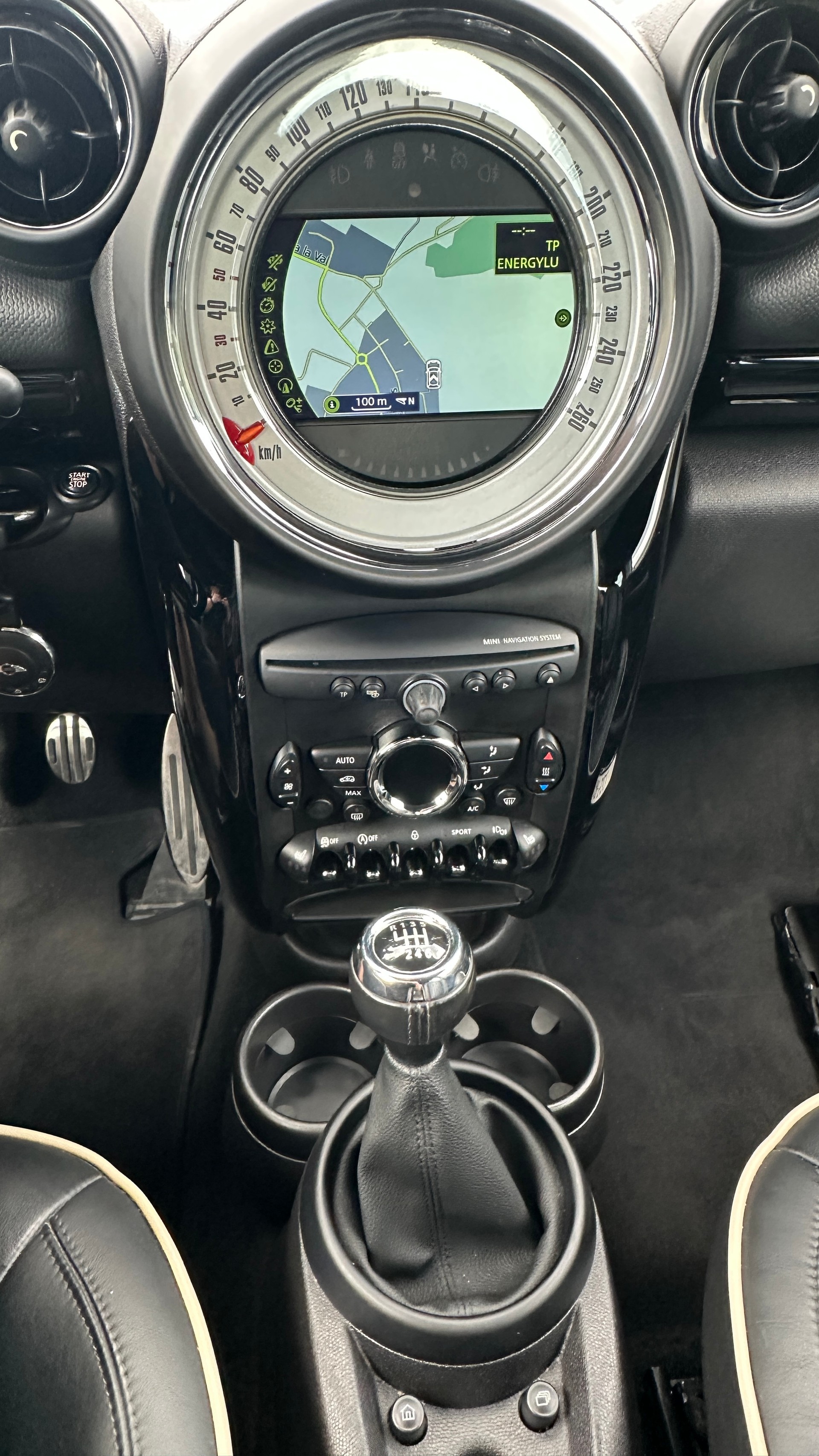 MINI Countryman Cooper S ALL4-image-11