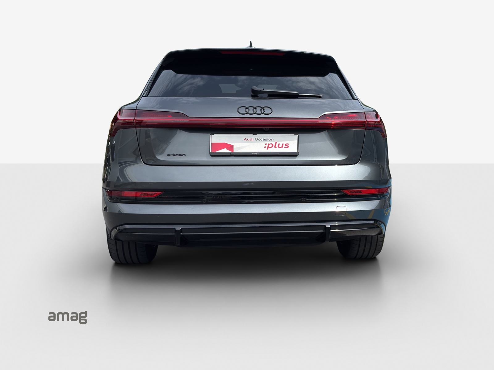 AUDI e-tron 55 S Line Black Edition quattro-image-3