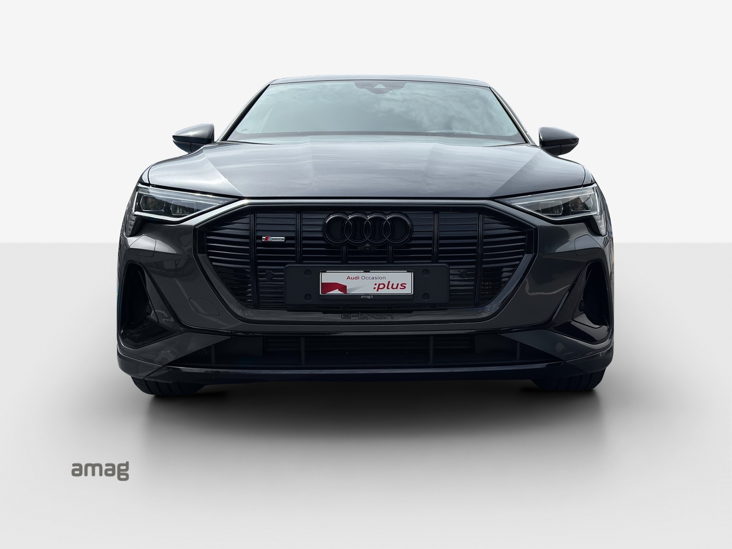 AUDI e-tron 55 S Line Black Edition quattro-image-6