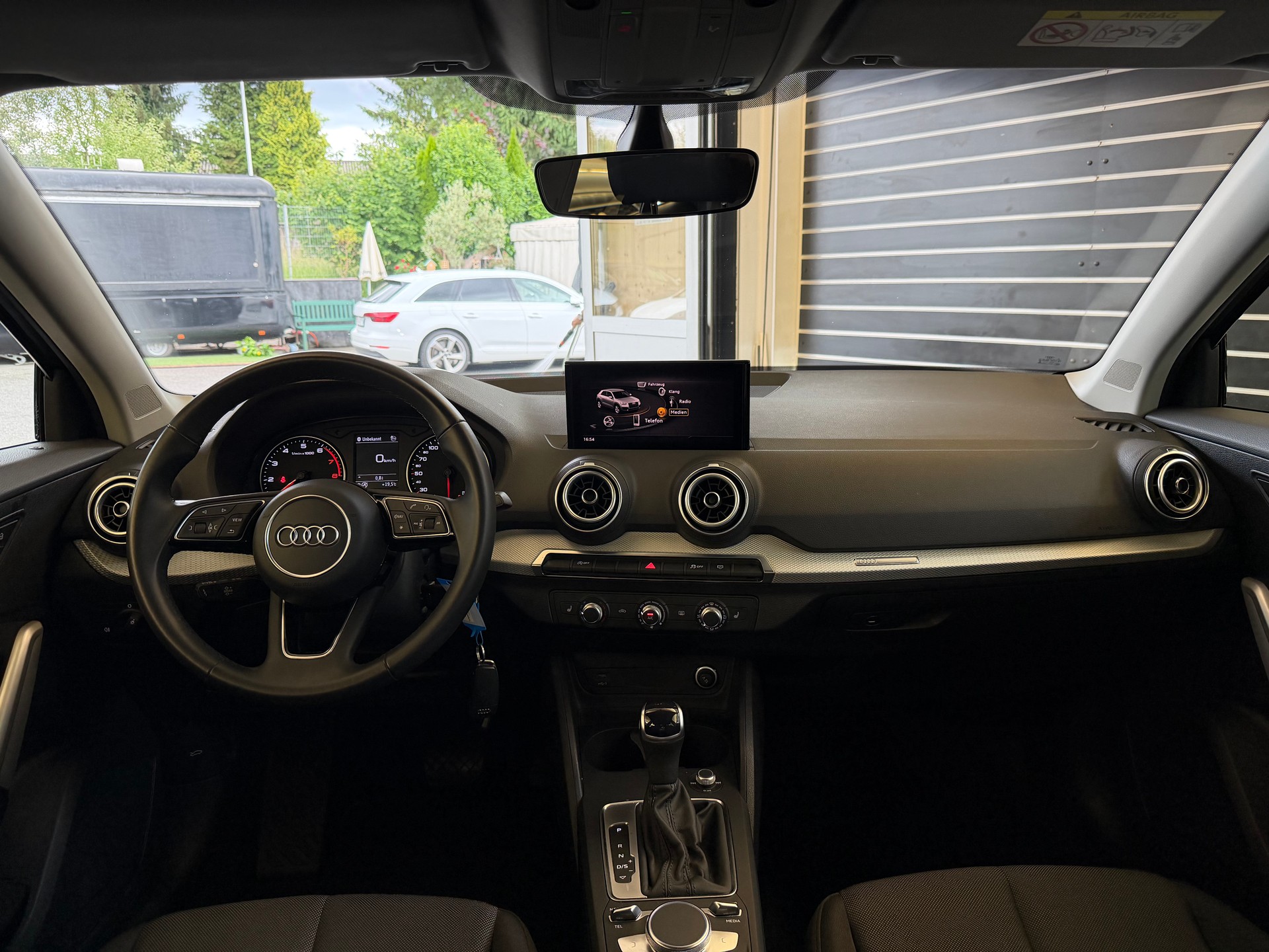 AUDI Q2 1.5 35 TFSI S-Tronic-image-8