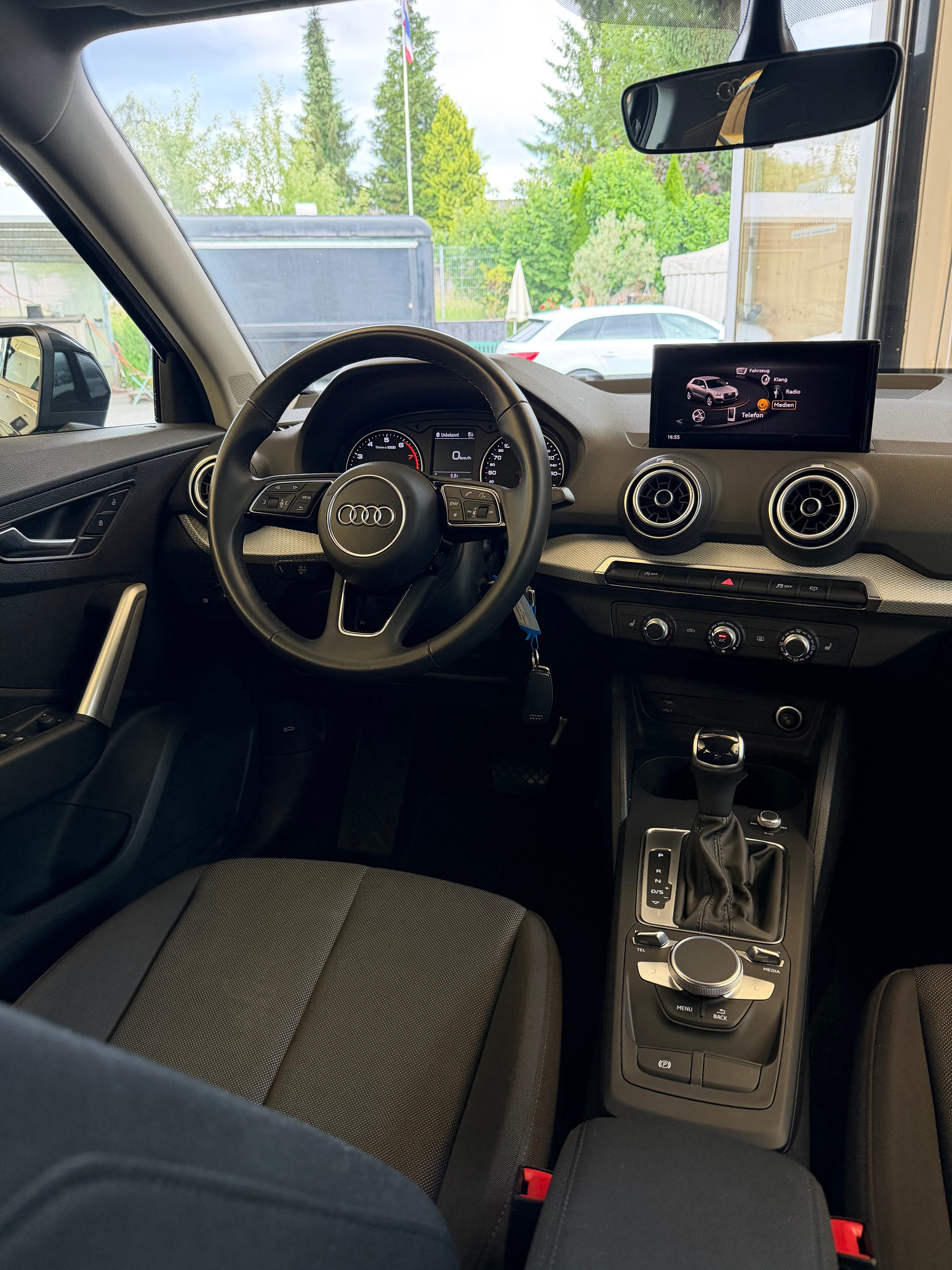 AUDI Q2 1.5 35 TFSI S-Tronic-image-9