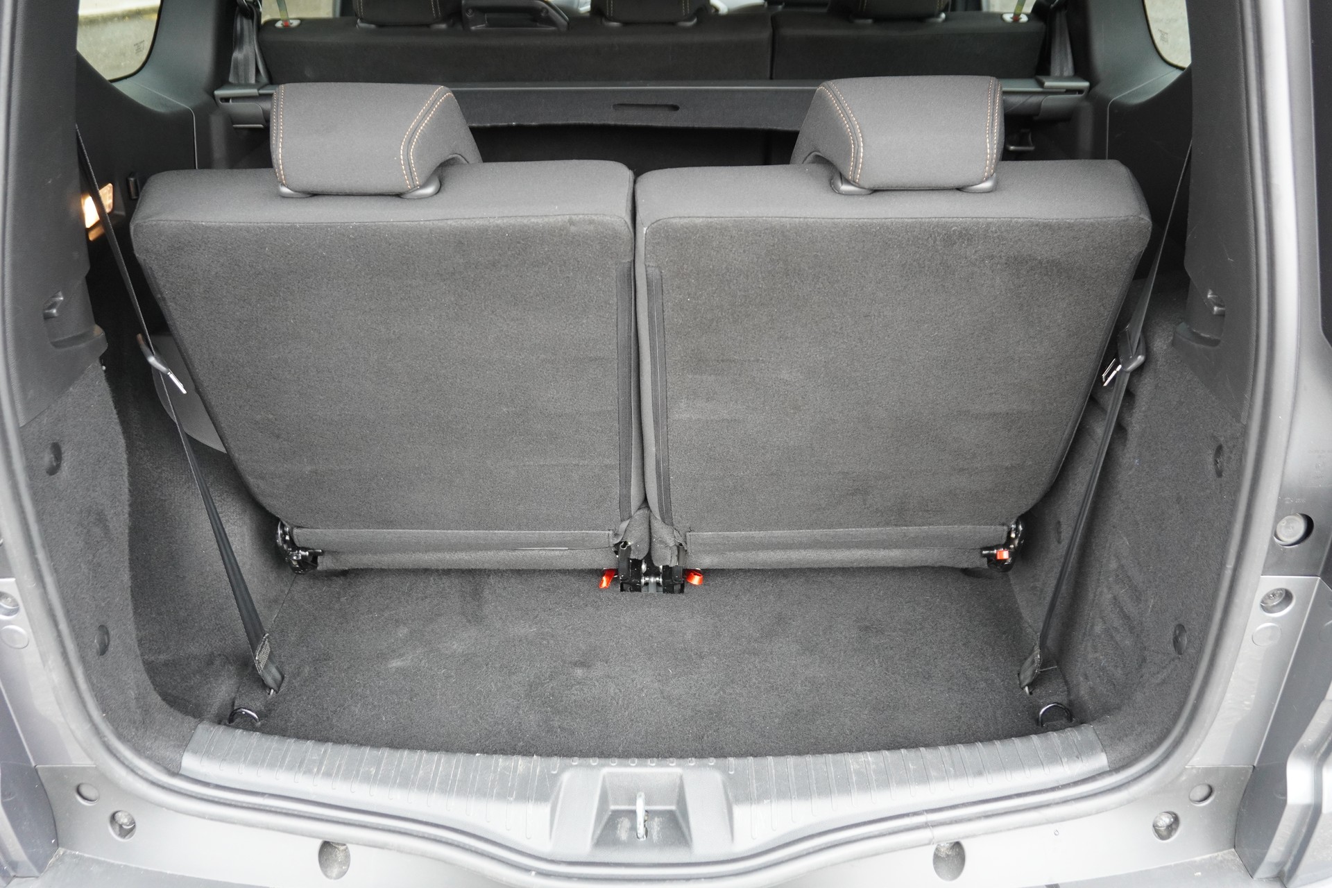 DACIA Jogger TCe 110 Extreme 7-PLÄTZER!!!-image-10