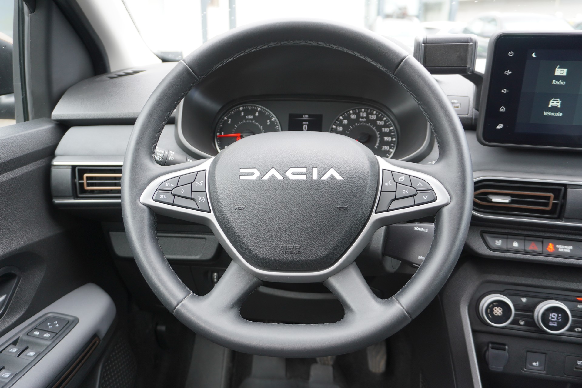 DACIA Jogger TCe 110 Extreme 7-PLÄTZER!!!-image-16