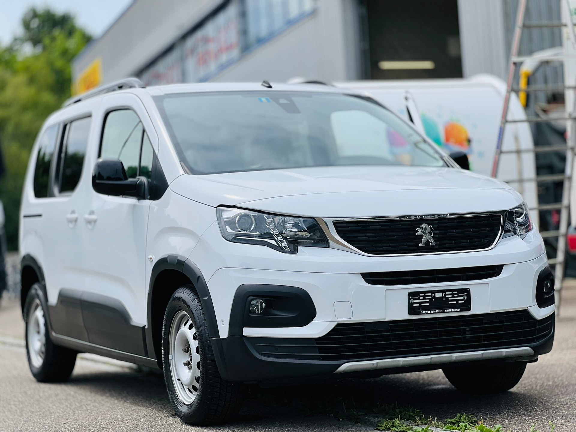 PEUGEOT Rifter 1.5 BlueHDi Allure EAT8-image-0