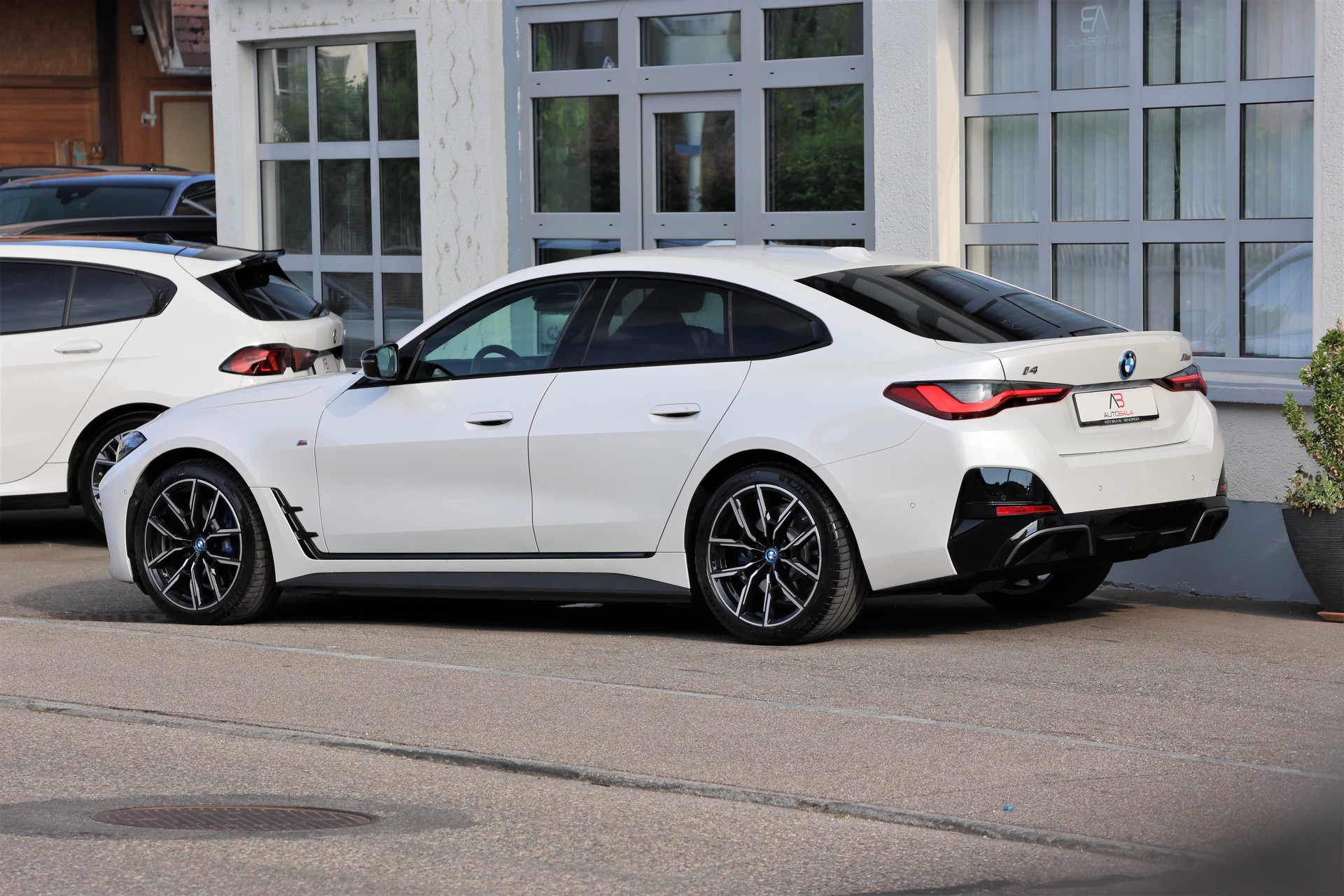 BMW i4 M50 (CH)-image-4