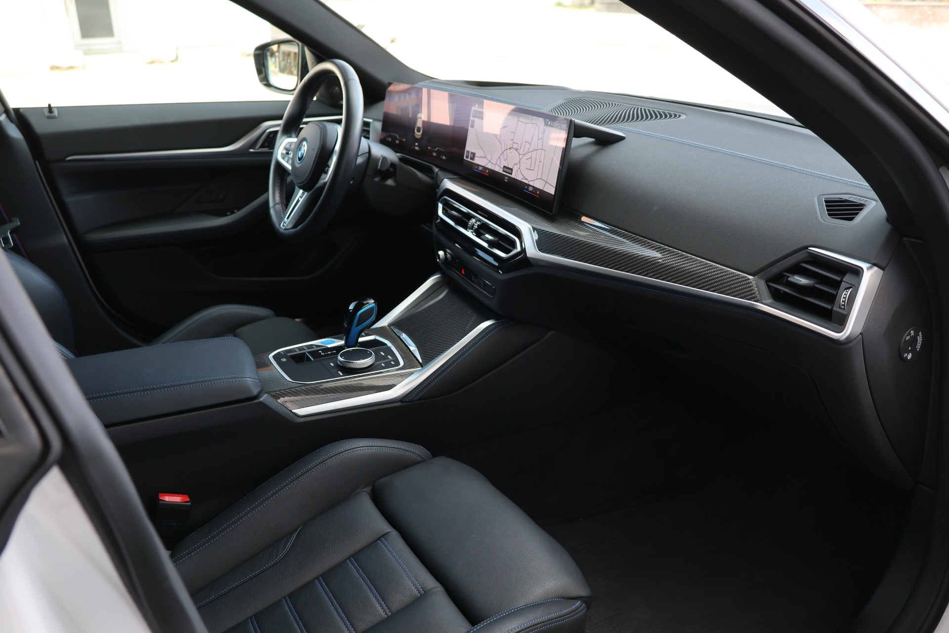 BMW i4 M50 (CH)-image-18