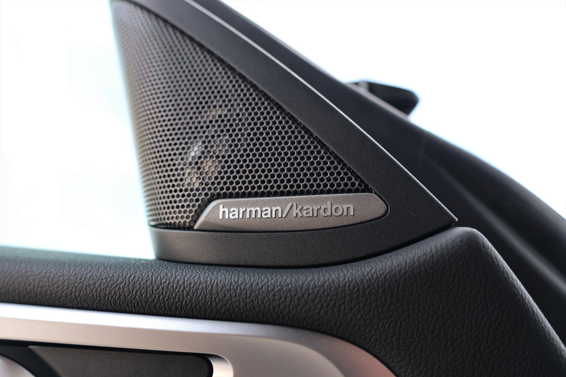 BMW i4 M50 (CH)-image-11
