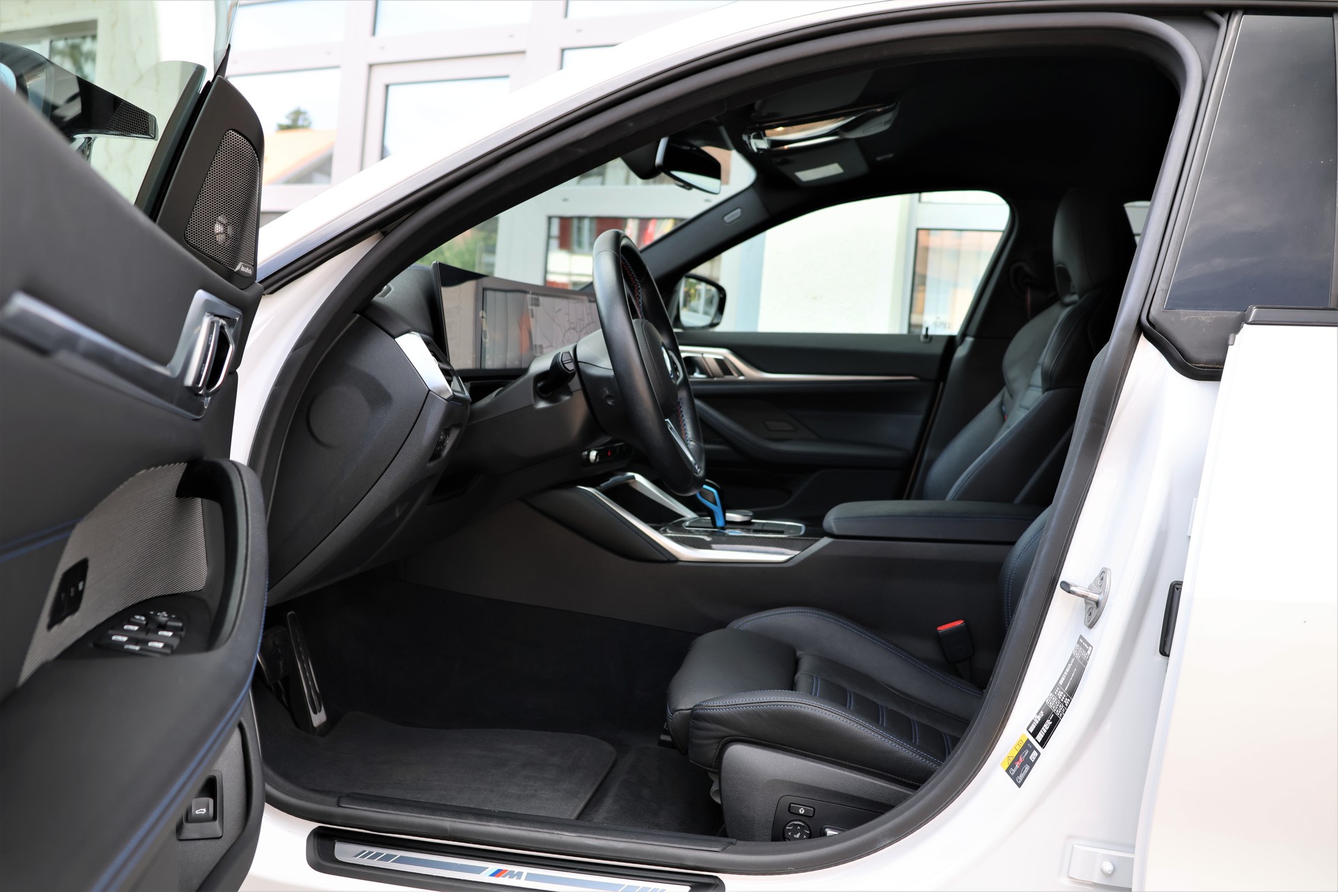 BMW i4 M50 (CH)-image-8
