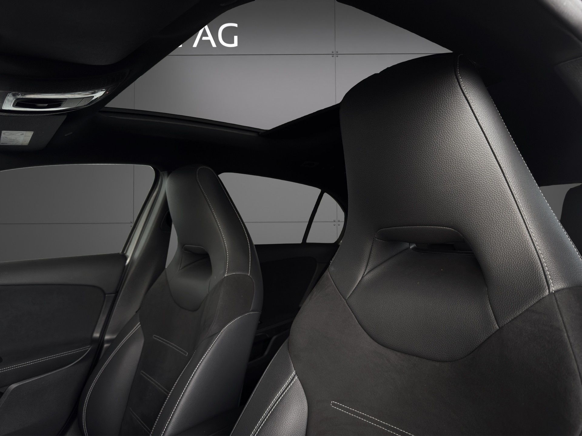 MERCEDES-BENZ A 250 e EQ Star 8G-DCT AMG Line-image-7