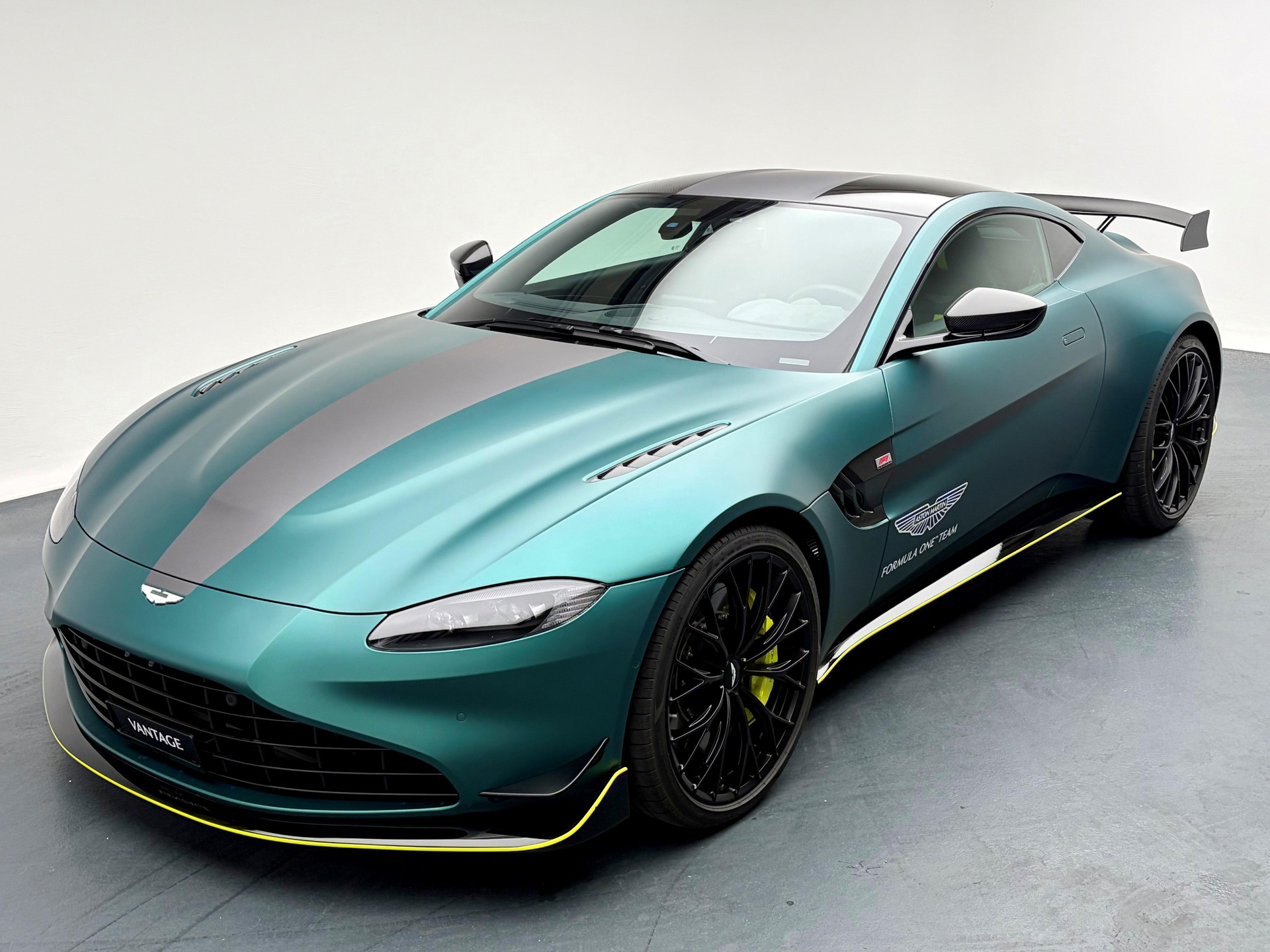 ASTON MARTIN V8 Vantage Coupé 4.0 V8 Bi-Turbo F1-image-0