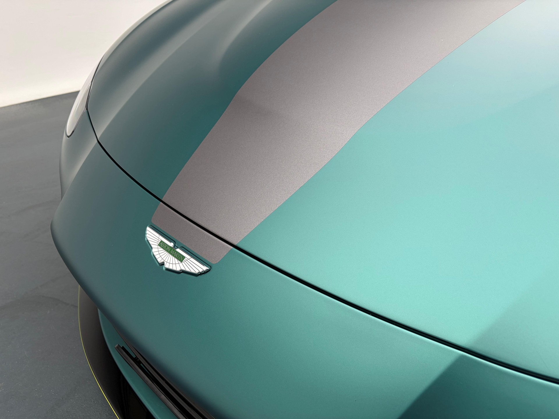 ASTON MARTIN V8 Vantage Coupé 4.0 V8 Bi-Turbo F1-image-15