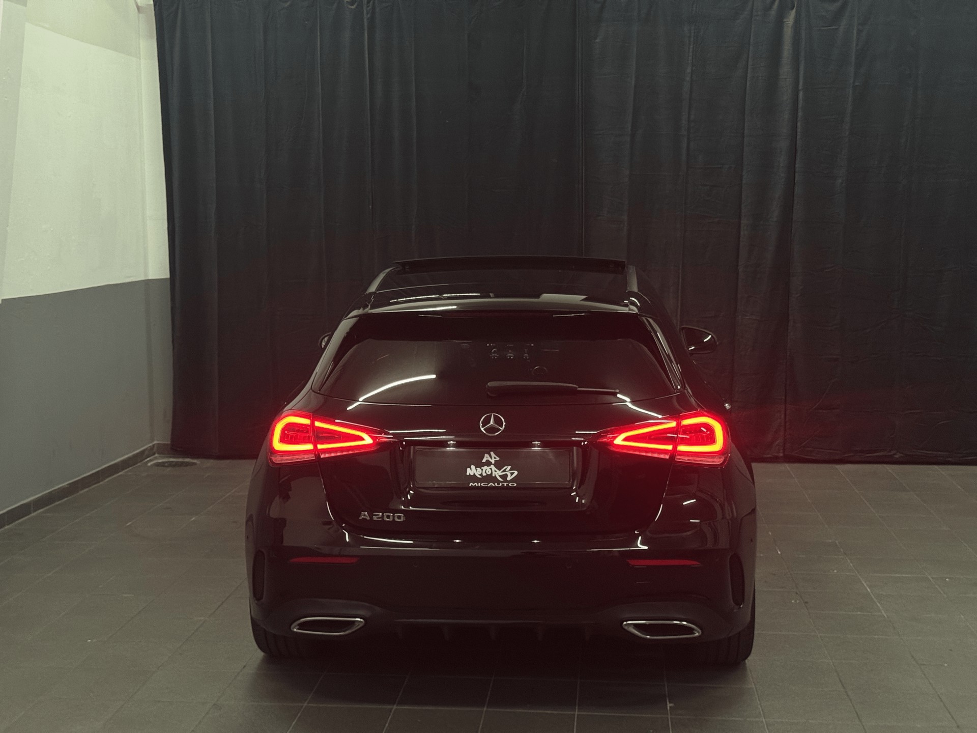 MERCEDES-BENZ A 200 AMG Line 7G-DCT-image-5