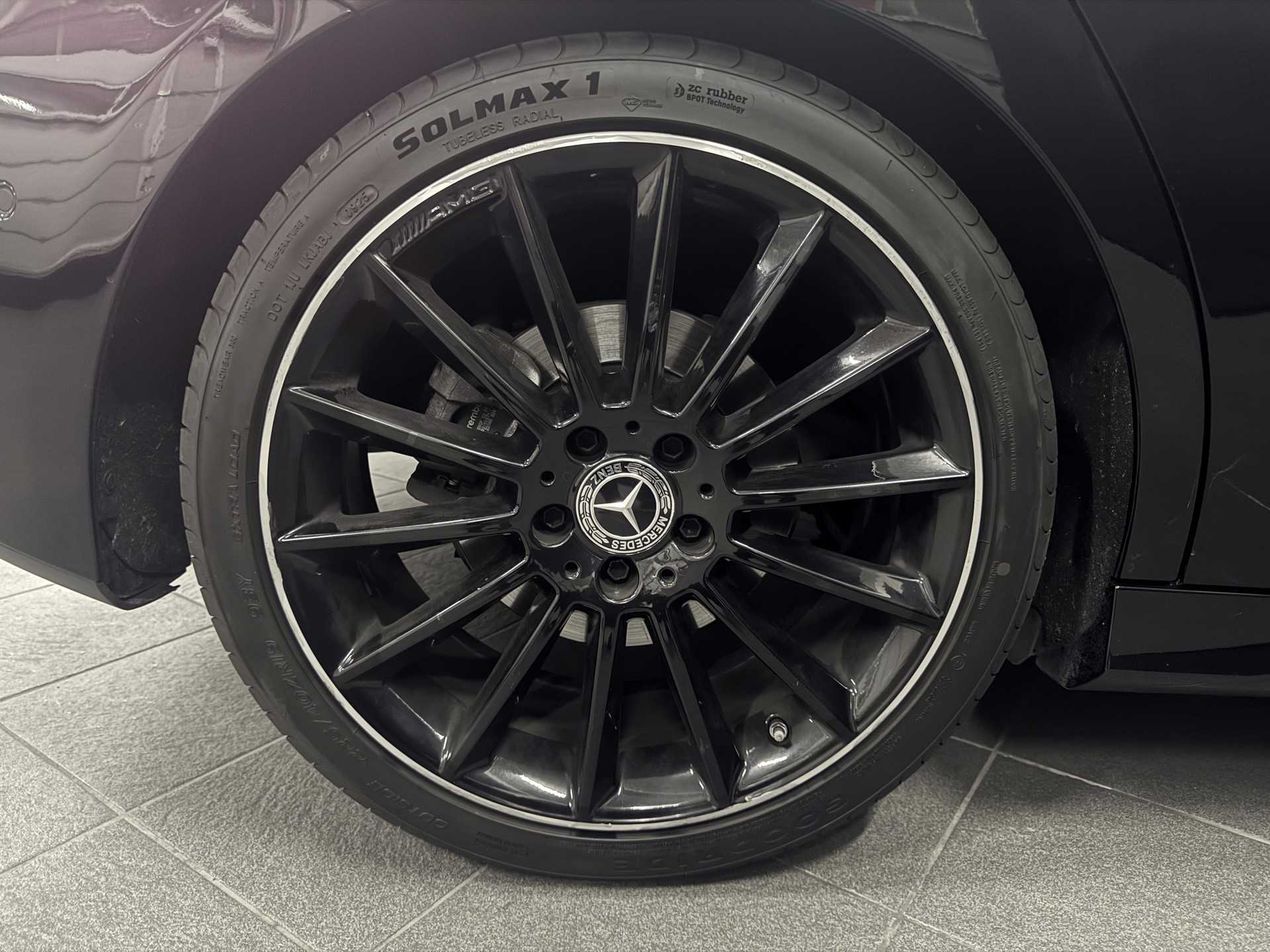 MERCEDES-BENZ A 200 AMG Line 7G-DCT-image-16