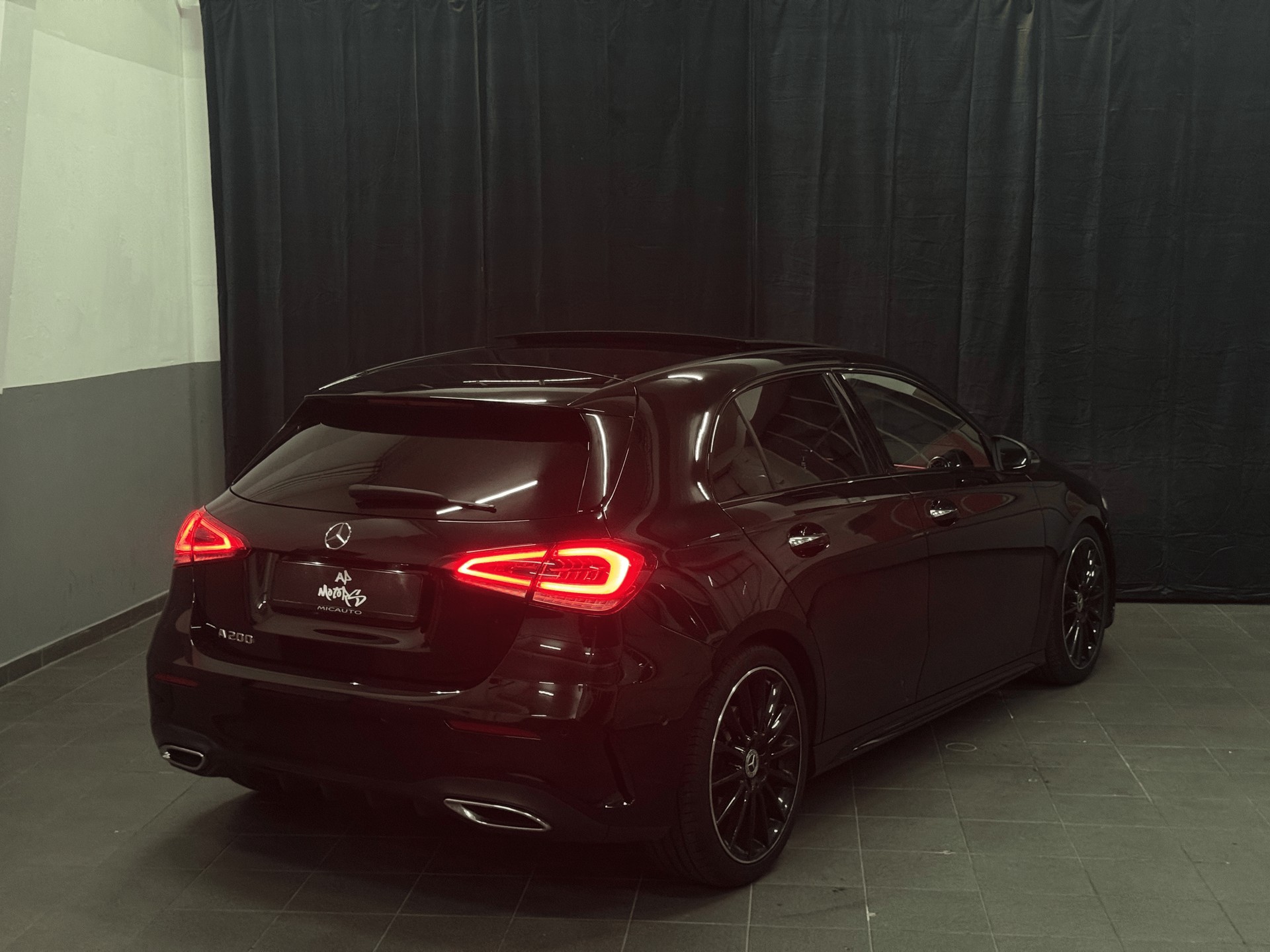 MERCEDES-BENZ A 200 AMG Line 7G-DCT-image-1