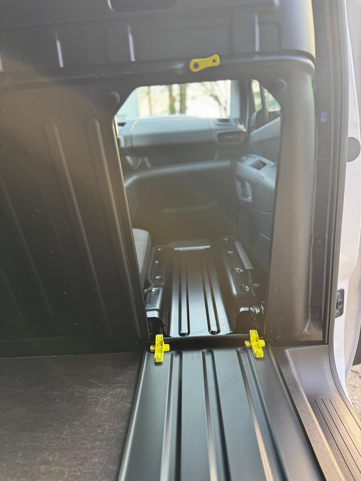 TOYOTA Proace City Van 1.2 Active Medium-image-12