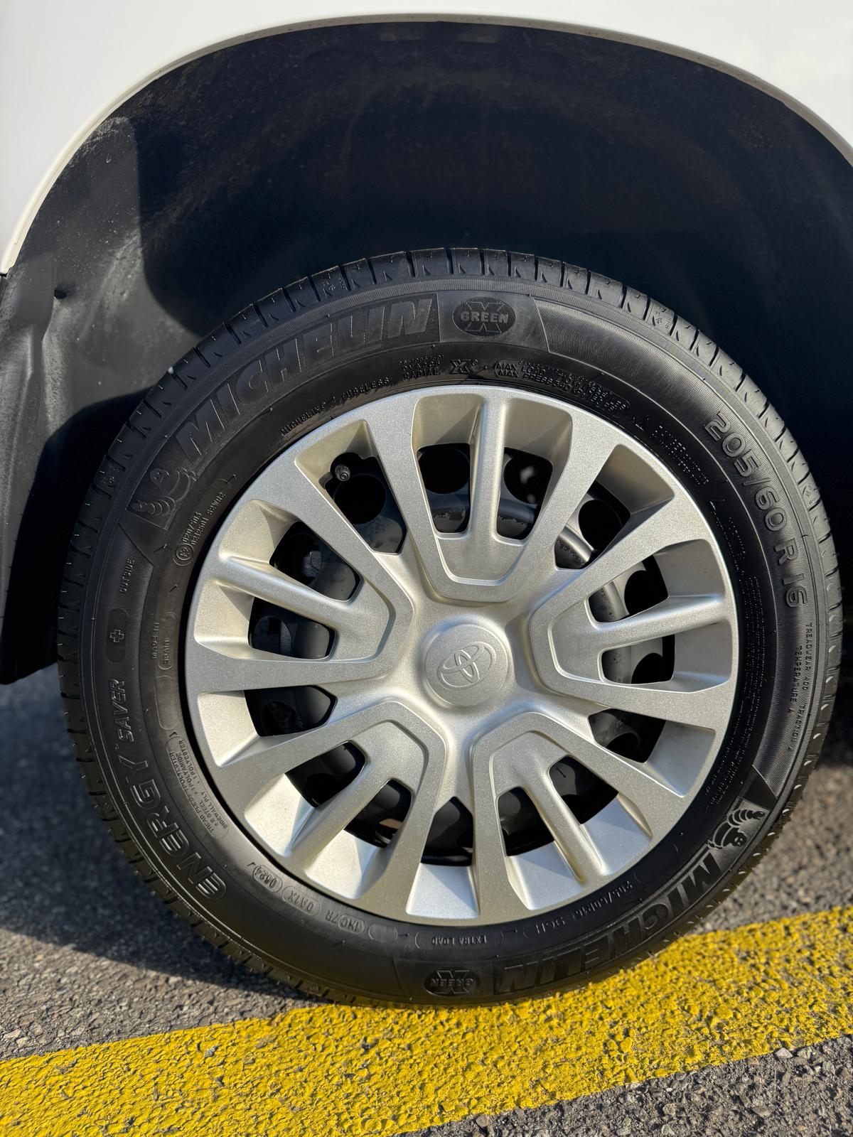 TOYOTA Proace City Van 1.2 Active Medium-image-4