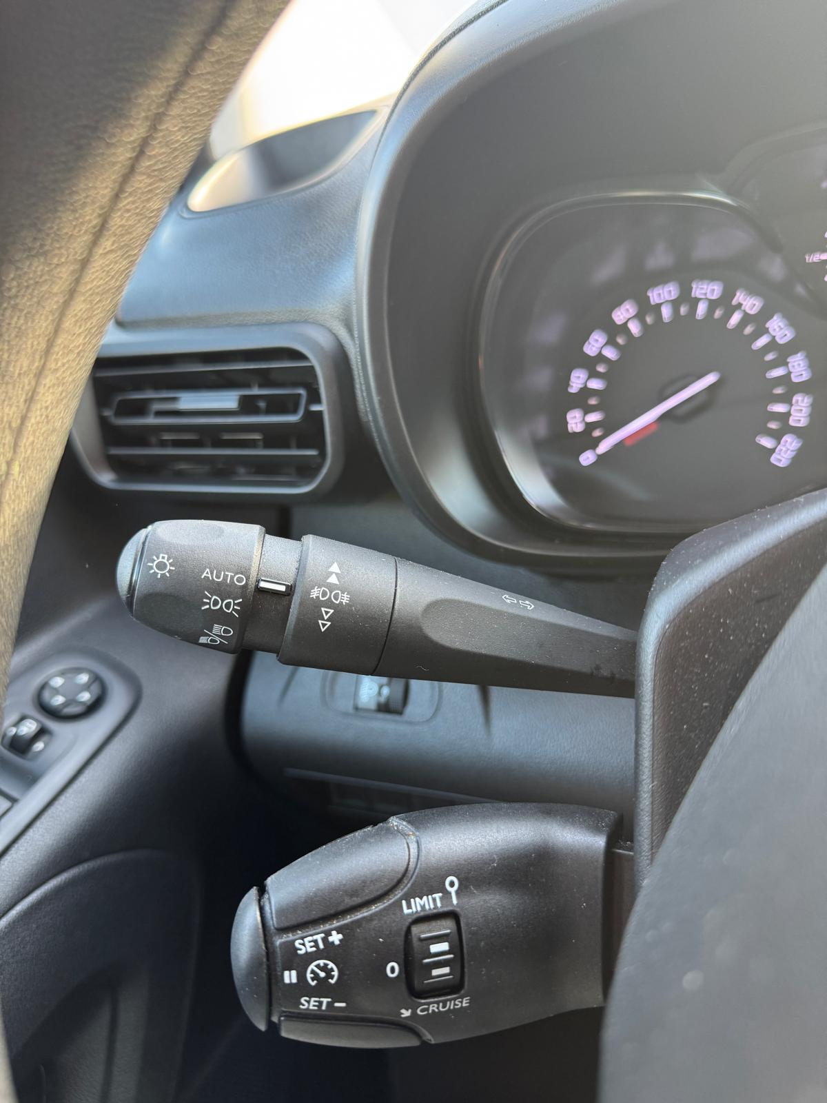 TOYOTA Proace City Van 1.2 Active Medium-image-14