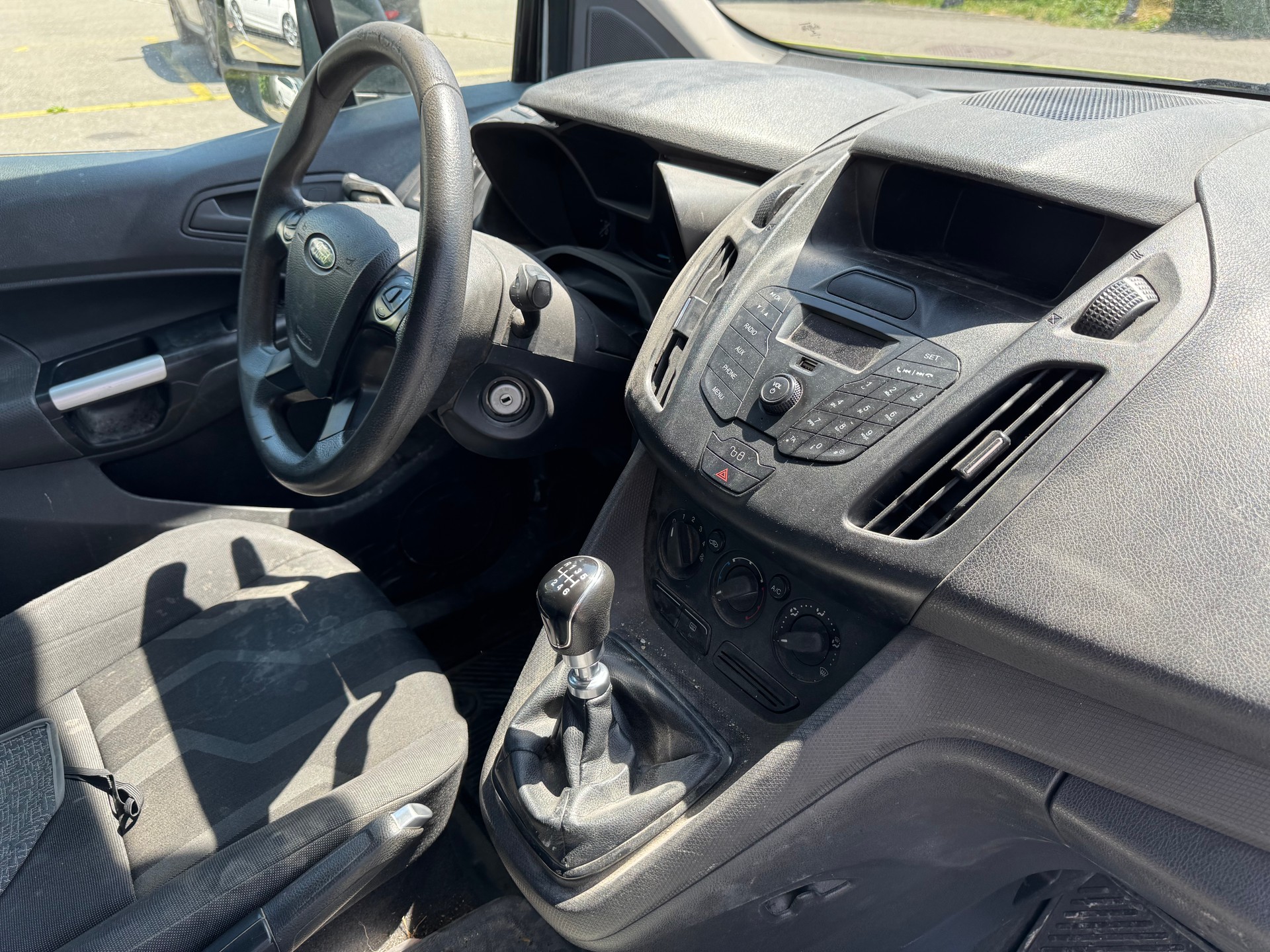 FORD Transit Connect Van T200 1.6 TDCi Trend-image-9