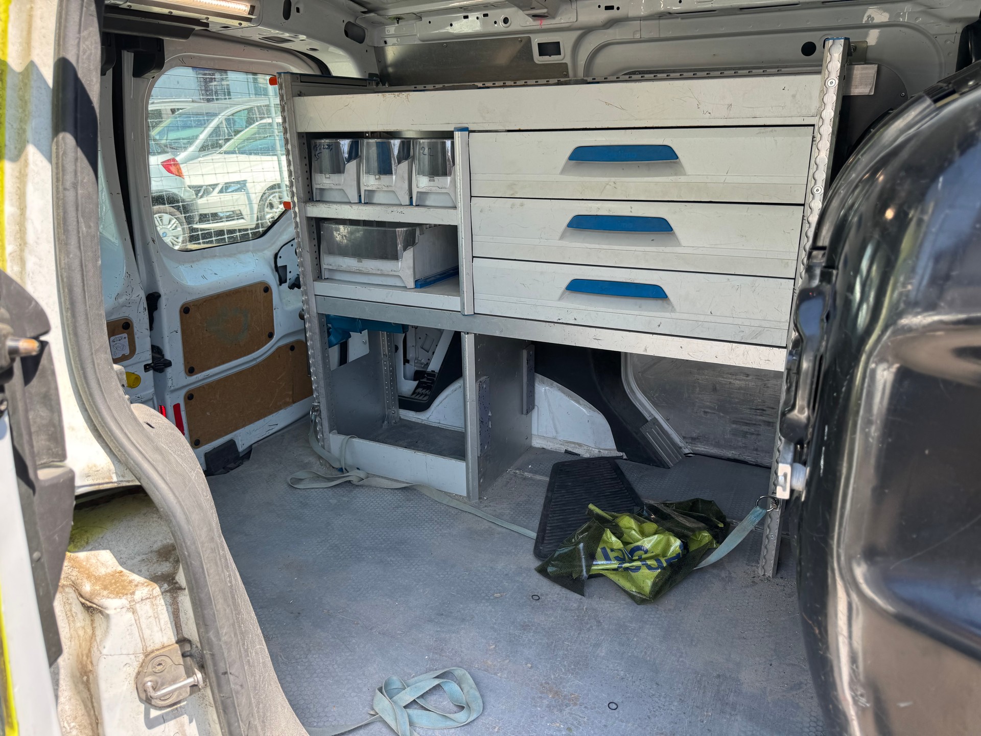 FORD Transit Connect Van T200 1.6 TDCi Trend-image-10