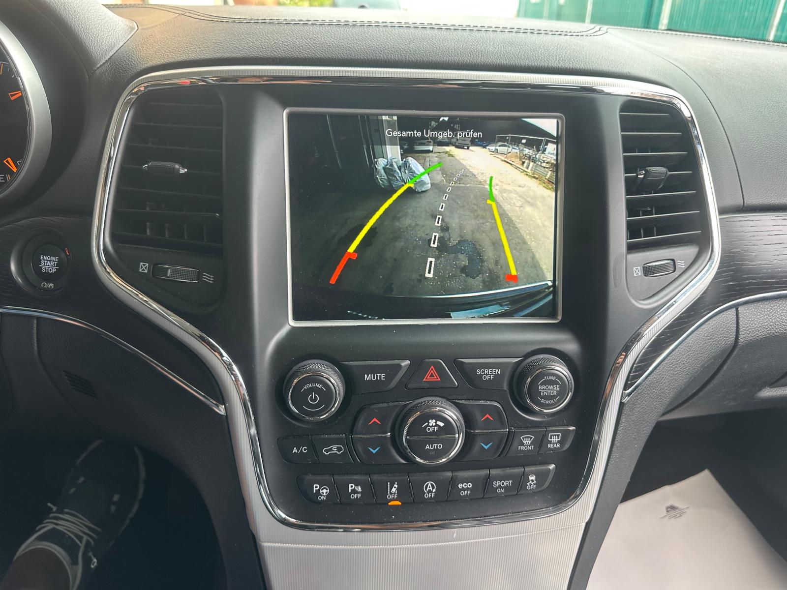 JEEP Grand Cherokee 3.0 CRD Summit Automatic-image-12