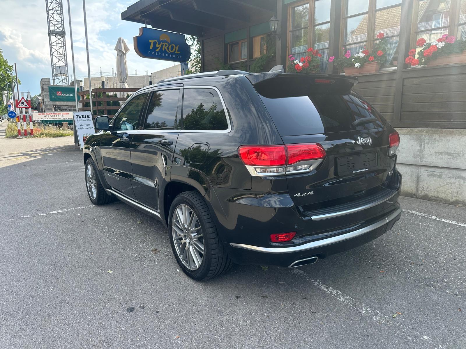 JEEP Grand Cherokee 3.0 CRD Summit Automatic-image-2