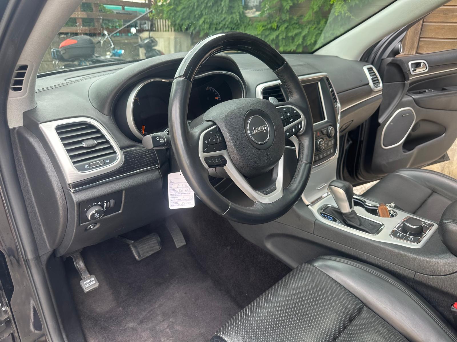 JEEP Grand Cherokee 3.0 CRD Summit Automatic-image-9