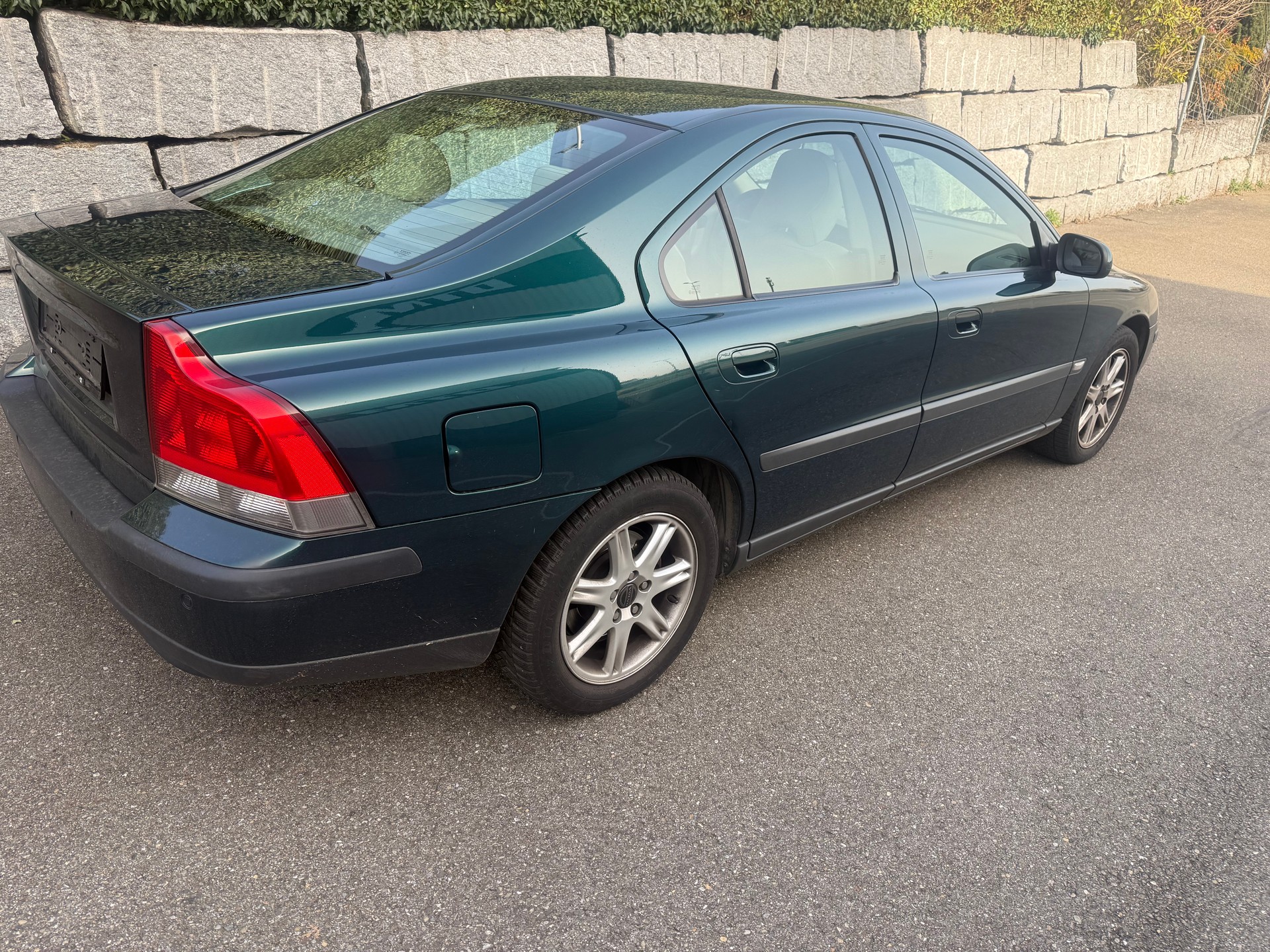 VOLVO S60 2.4T-image-4