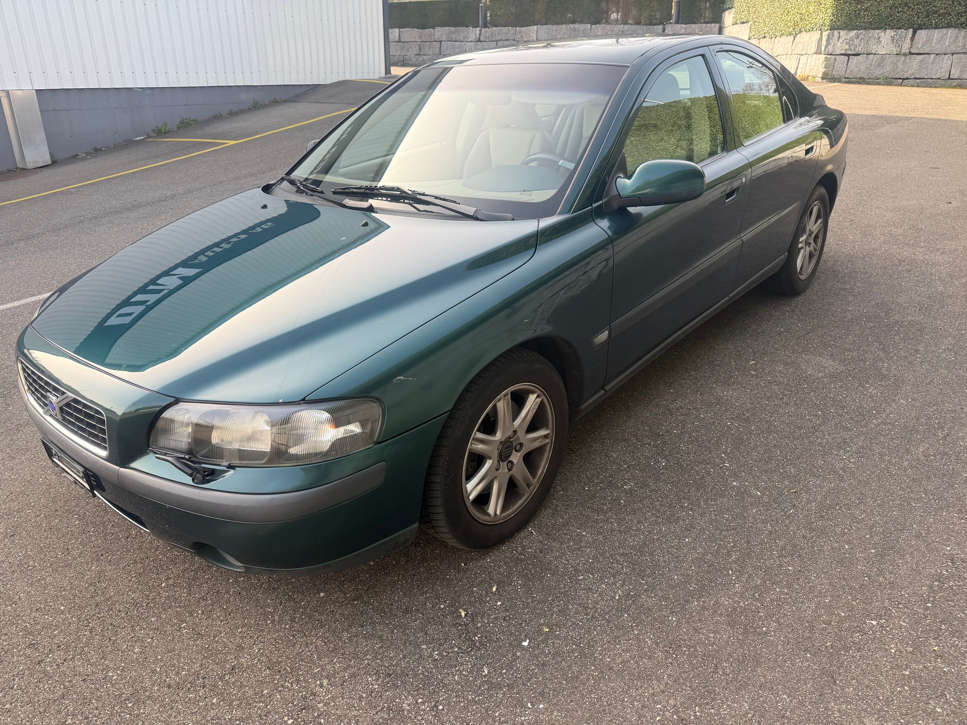 VOLVO S60 2.4T-image-1