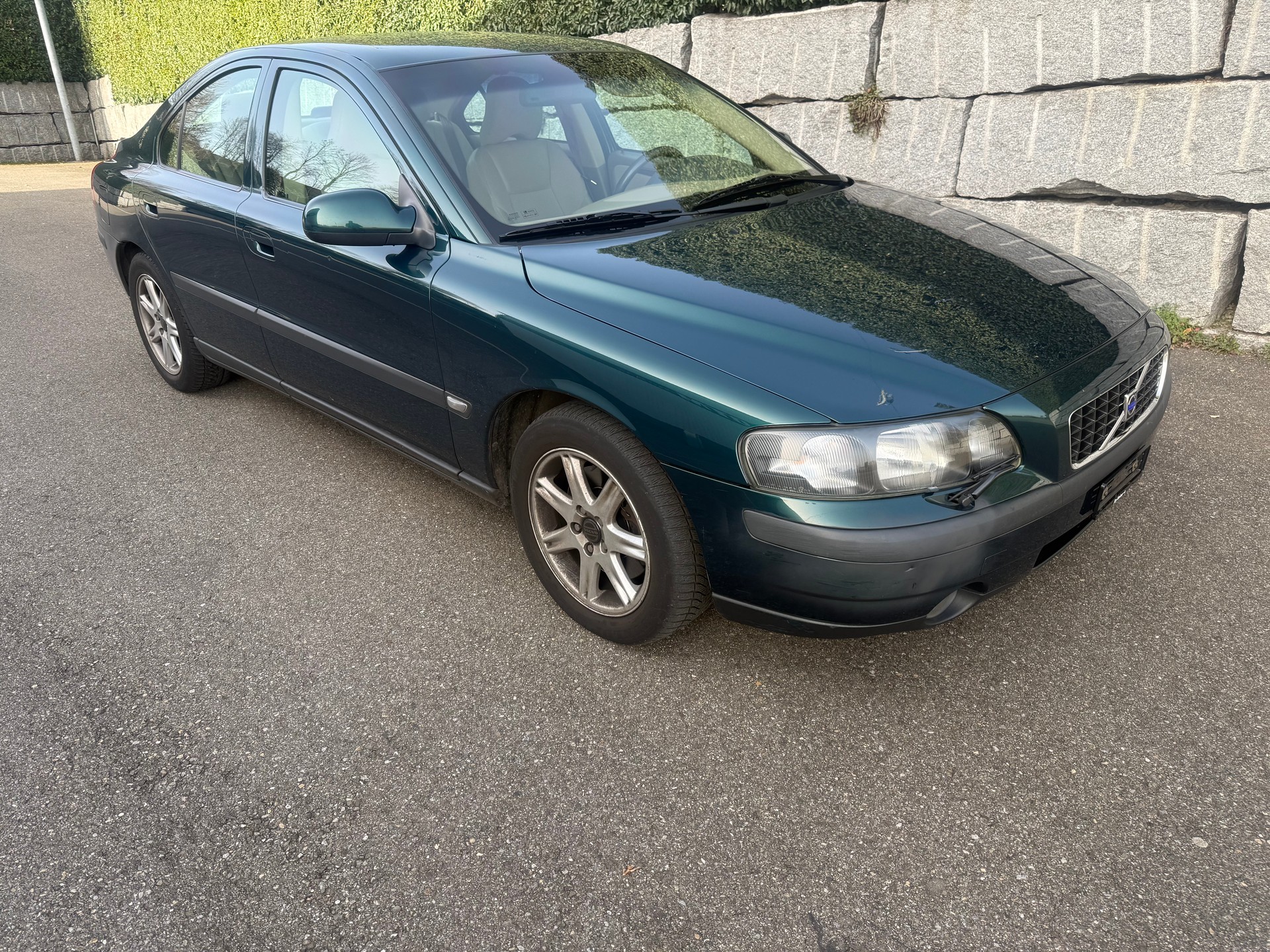 VOLVO S60 2.4T-image-2