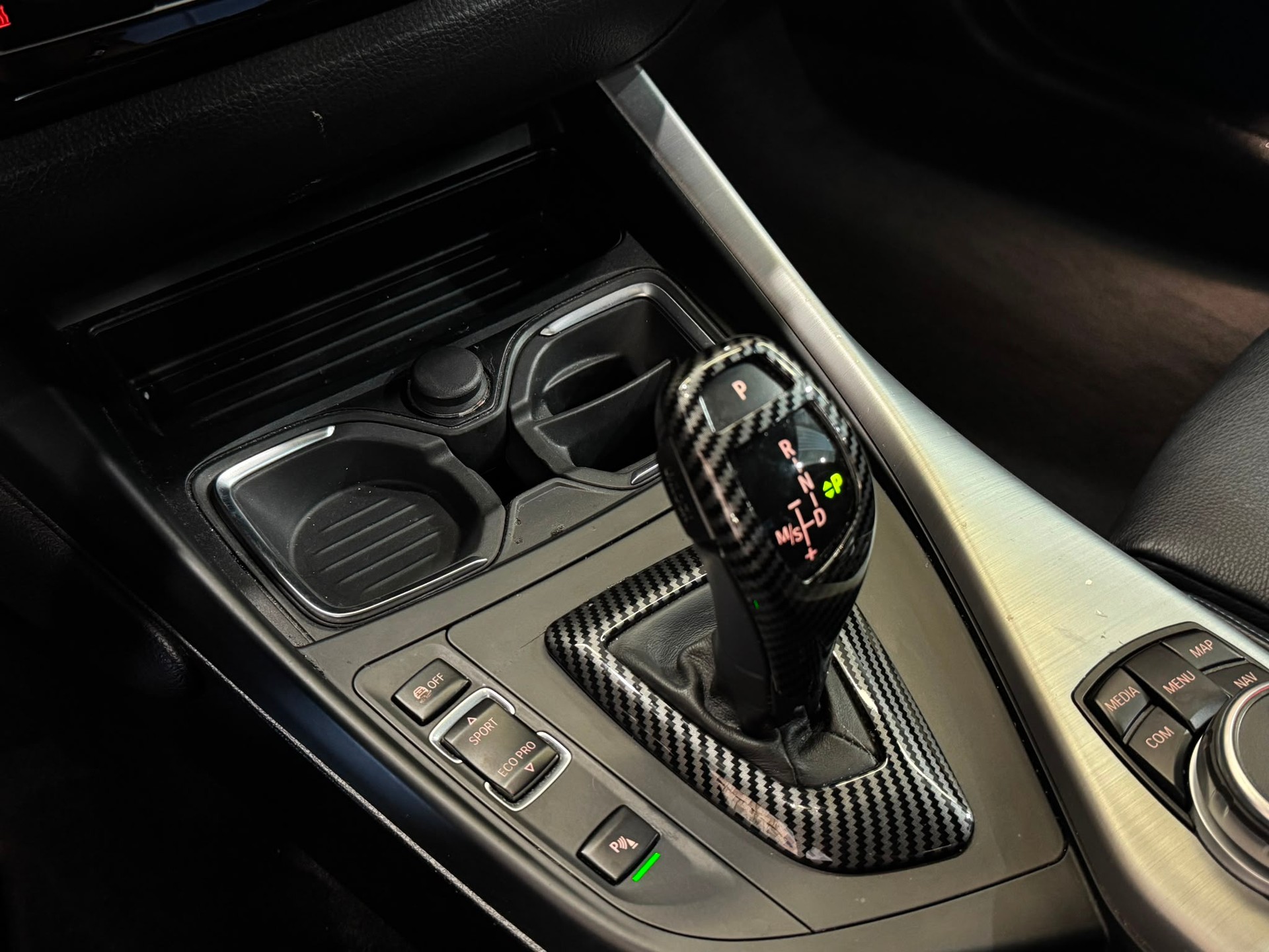 BMW M240i xDrive Steptronic-image-9