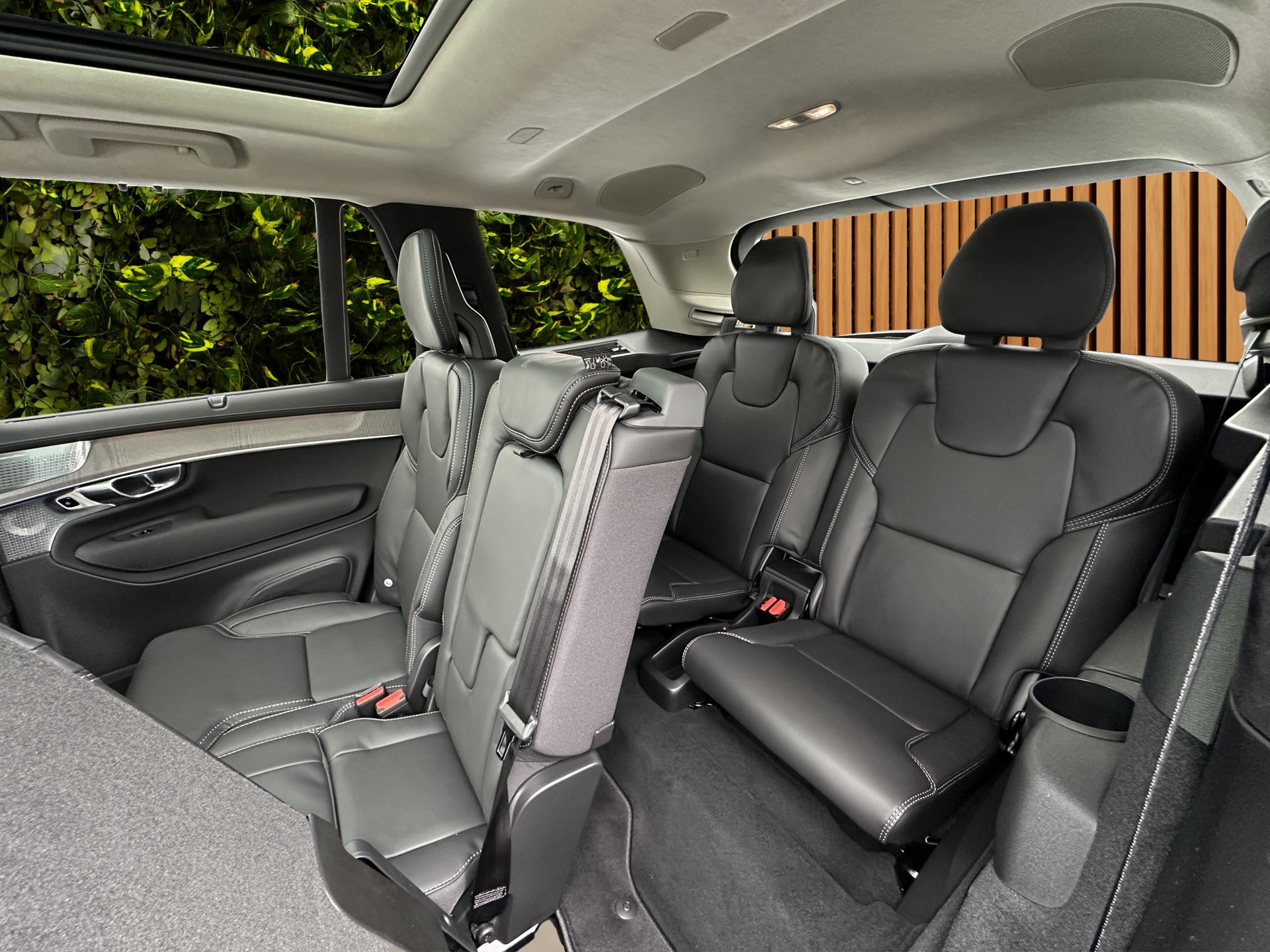 VOLVO XC90 2.0 T8 TE Ultra Dark eAWD-image-15