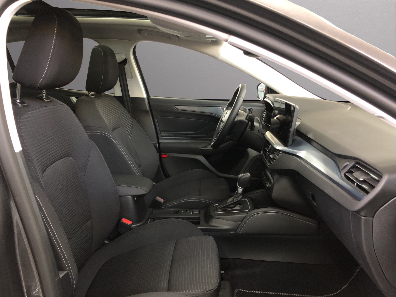 FORD Focus 1.0i EcoB Hybrid 155 Act-image-11
