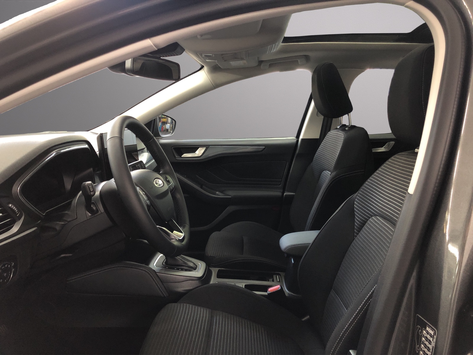 FORD Focus 1.0i EcoB Hybrid 155 Act-image-4