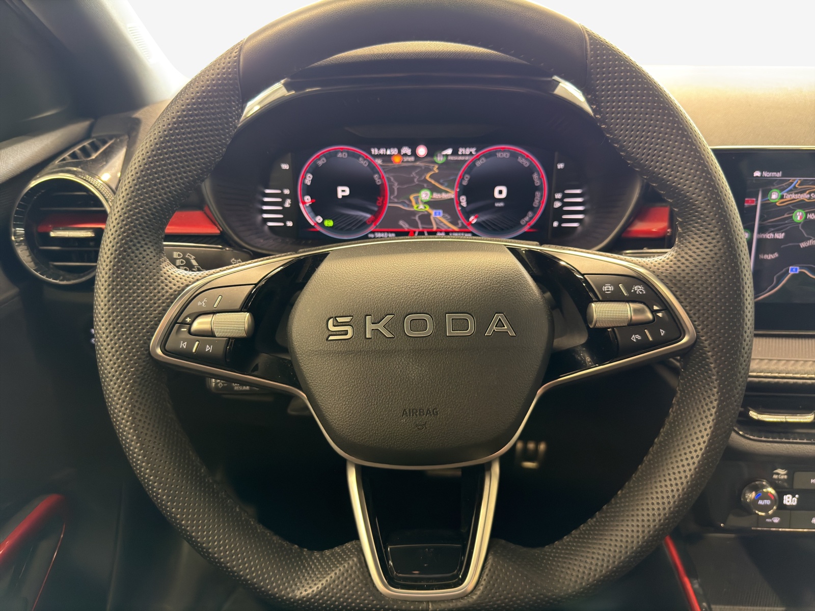 SKODA Fabia 1.5 TSI Monte Carlo DSG-image-8