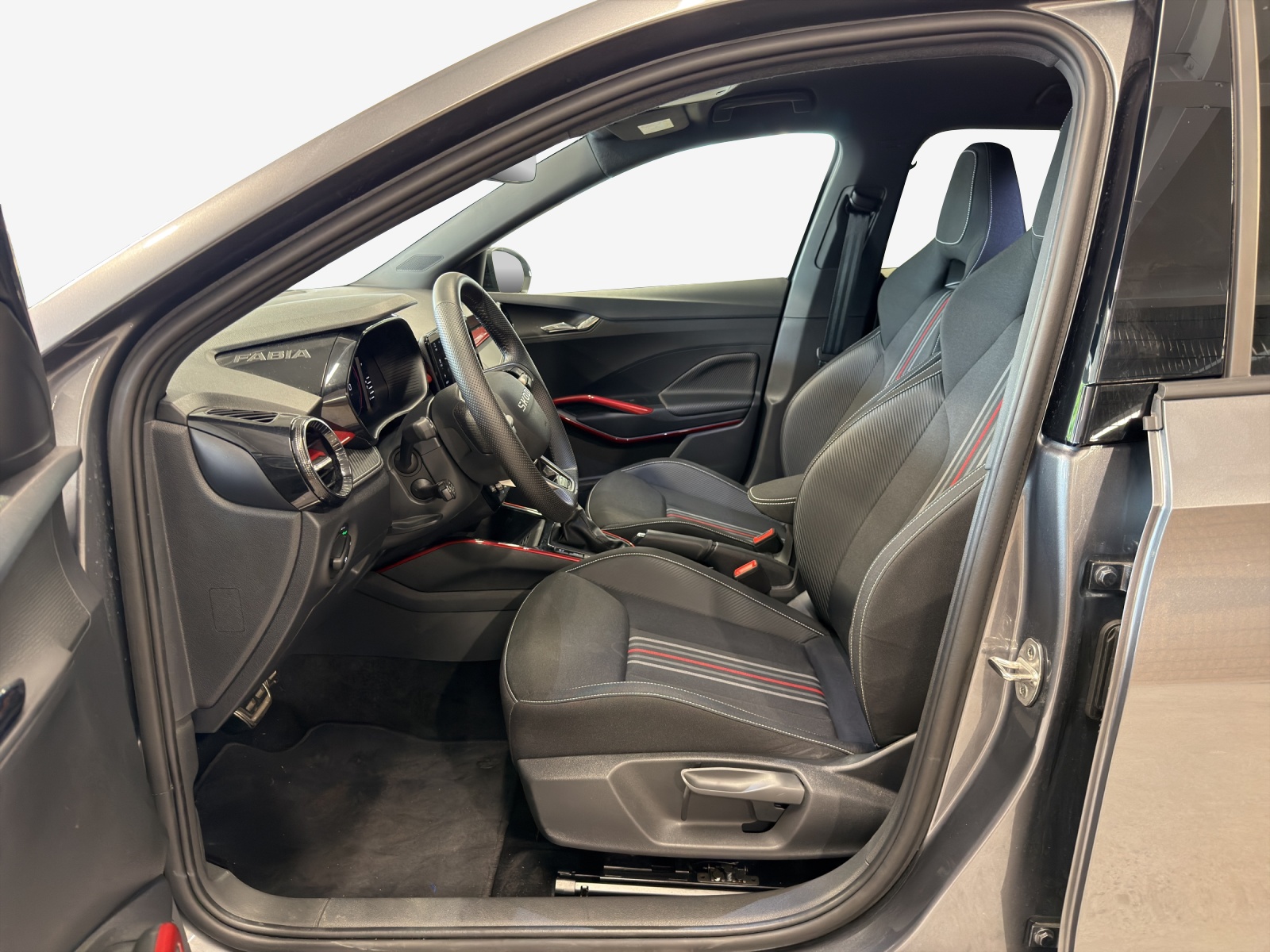 SKODA Fabia 1.5 TSI Monte Carlo DSG-image-6